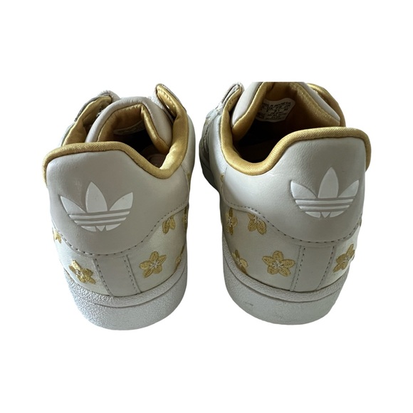 Adidas Originals Superstar Gold With Floral Embroidered Flowers. - Picture 7 of 9
